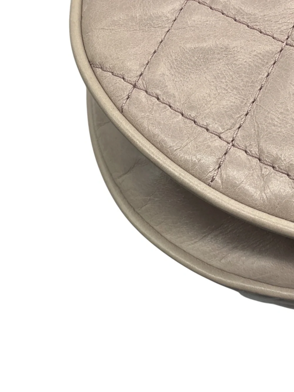 CHANEL LIGHT LILAC QUILTED AGED LEATHER BUBBLE FLAP HANDBAG